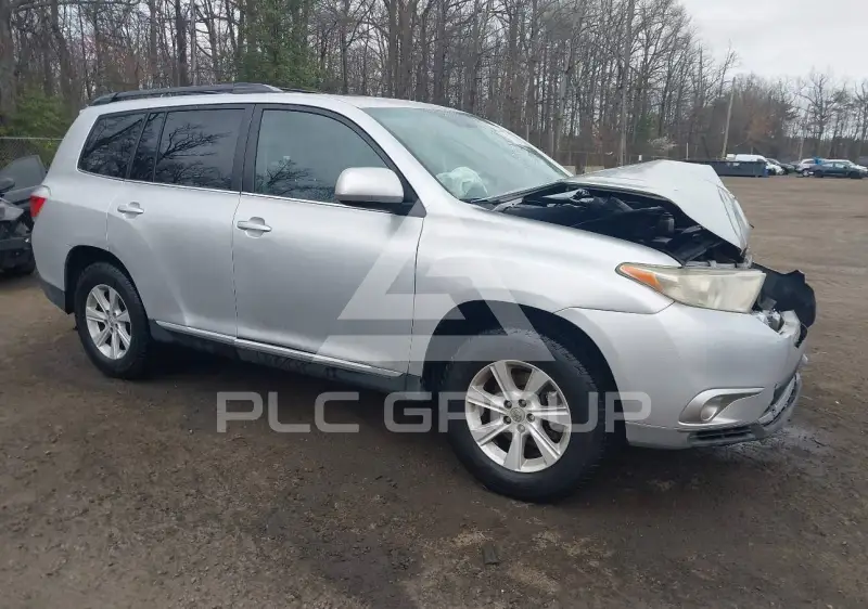 2013 Toyota Highlander photo