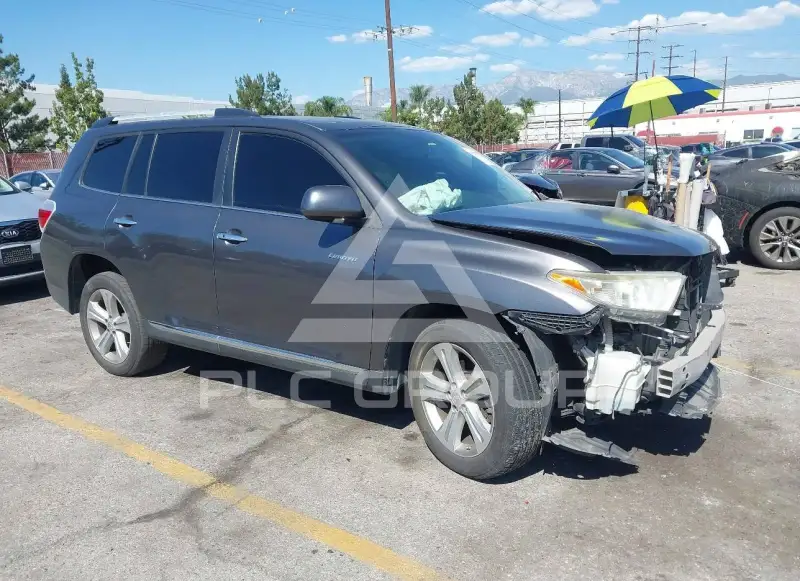2013 Toyota Highlander photo