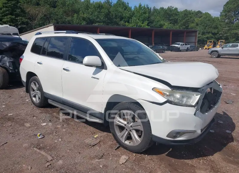 2013 Toyota Highlander фото