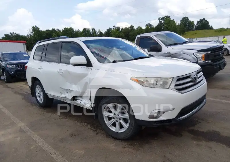 2013 Toyota Highlander фото