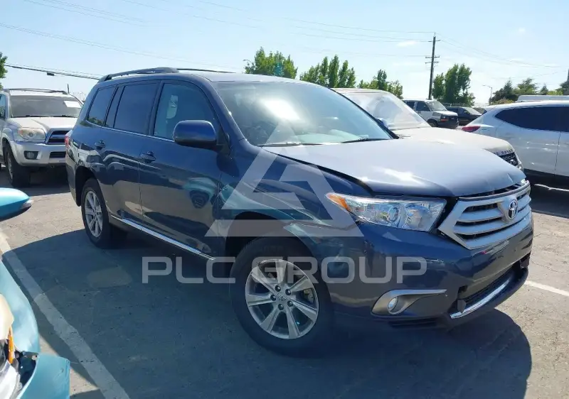 2013 Toyota Highlander фото