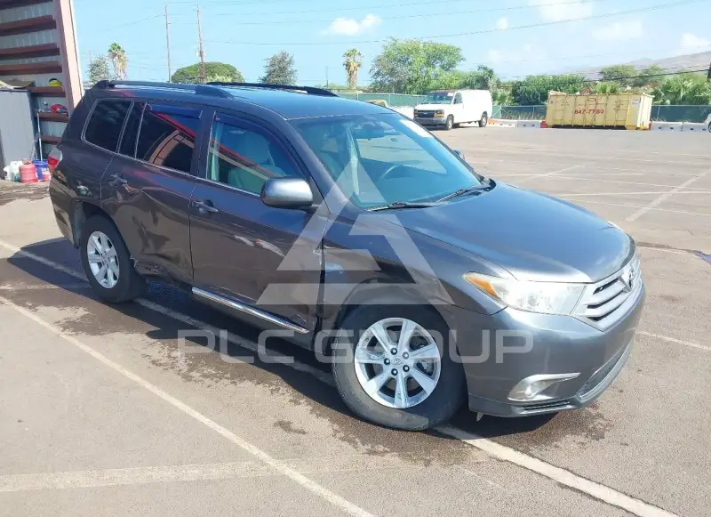 2013 Toyota Highlander фото