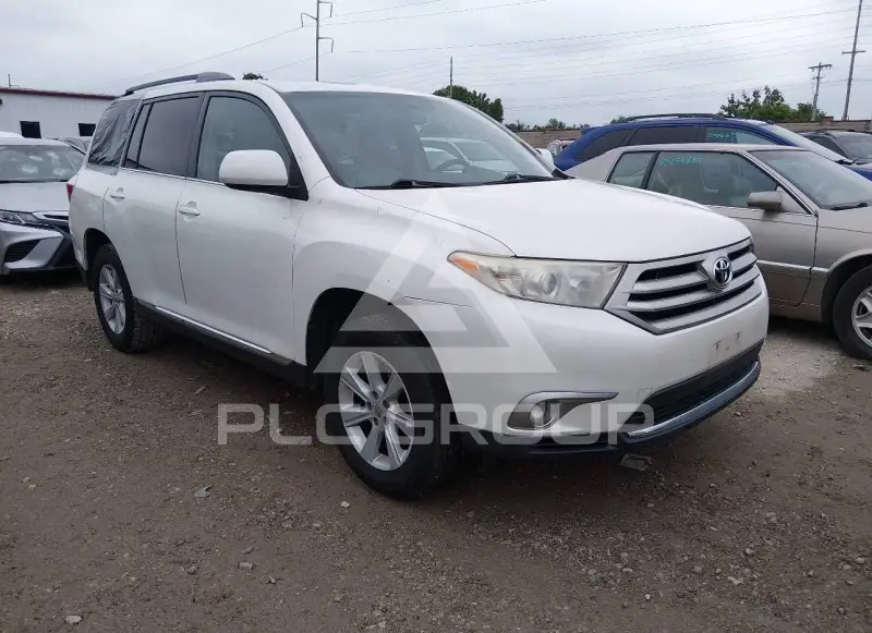 2013 Toyota Highlander фото