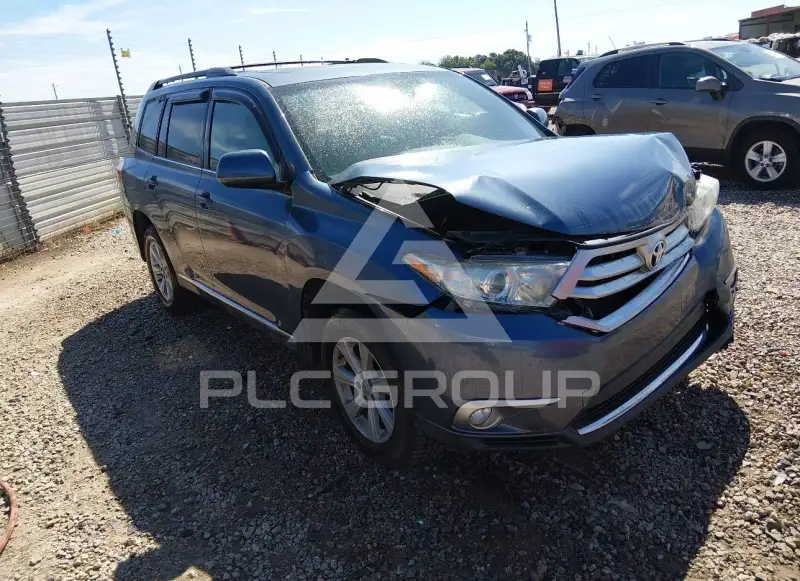 2013 Toyota Highlander фото