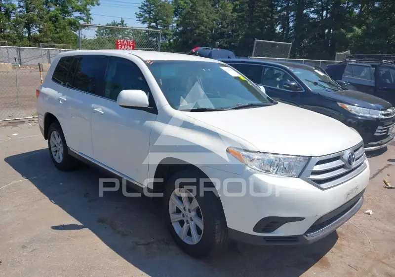 2013 Toyota Highlander фото