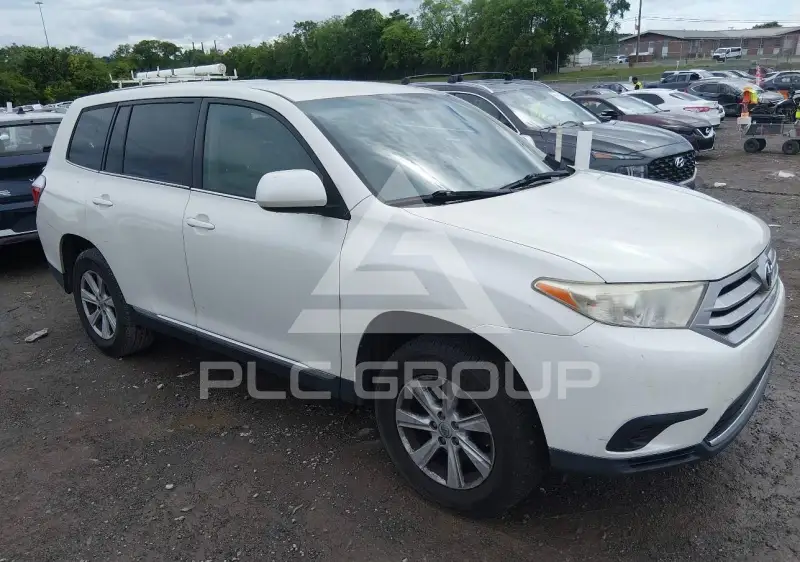 2013 Toyota Highlander фото