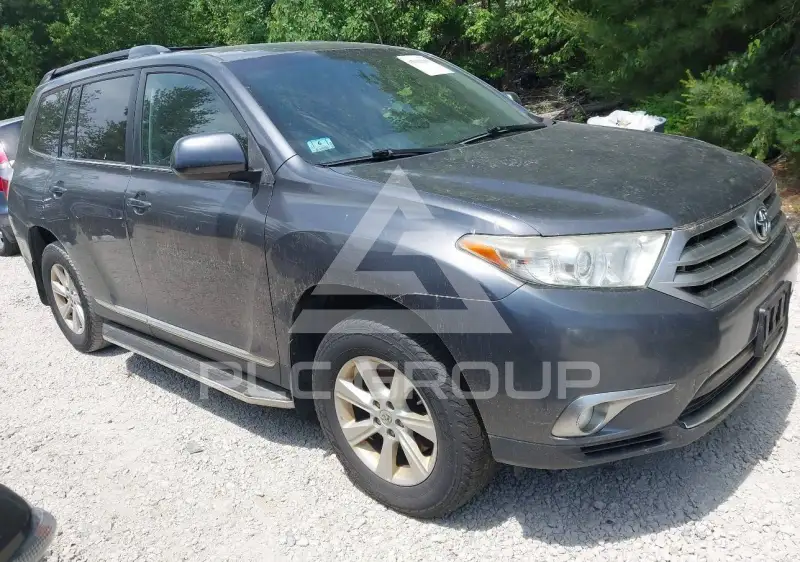 2013 Toyota Highlander фото