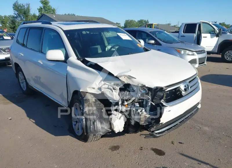 2013 Toyota Highlander фото