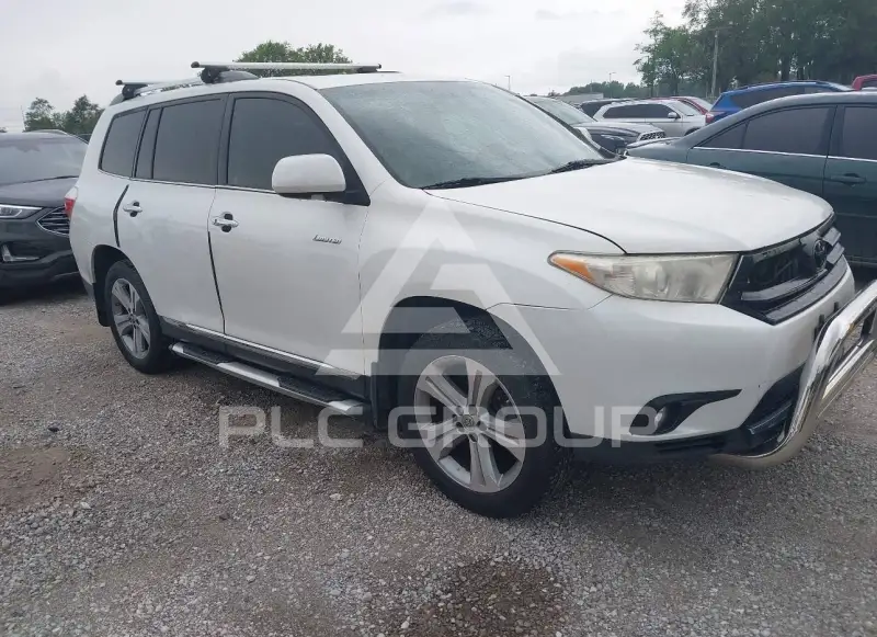 2013 Toyota Highlander фото