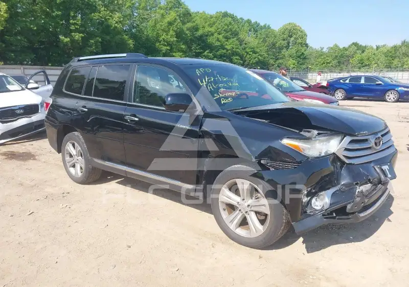 2013 Toyota Highlander фото