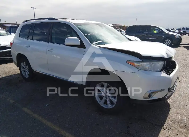 2013 Toyota Highlander фото