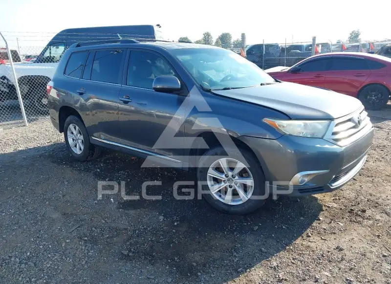 2013 Toyota Highlander фото