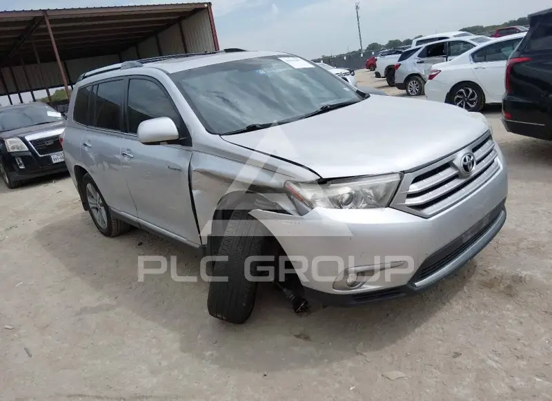2013 Toyota Highlander photo