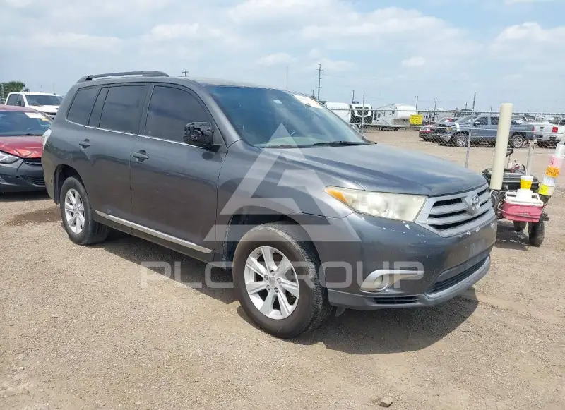 2013 Toyota Highlander photo