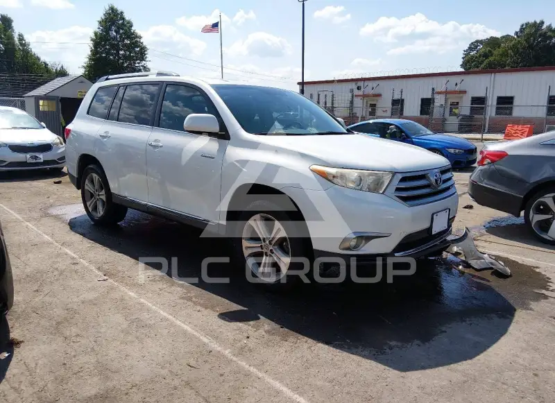 2013 Toyota Highlander фото