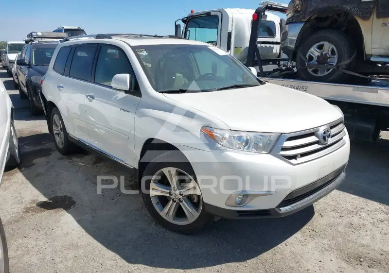 2013 Toyota Highlander фото