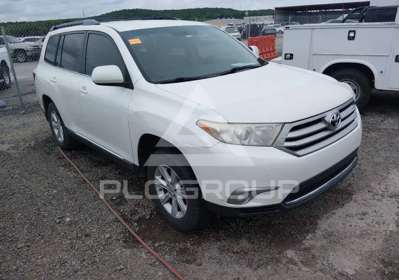 2013 Toyota Highlander фото