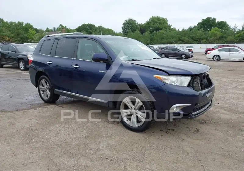 2013 Toyota Highlander фото