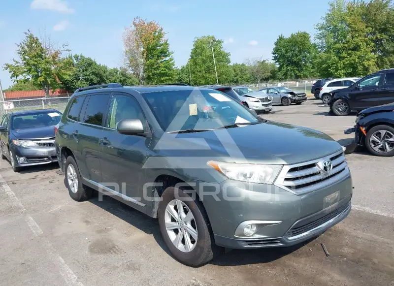 2013 Toyota Highlander фото
