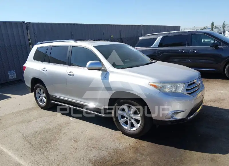 2013 Toyota Highlander фото