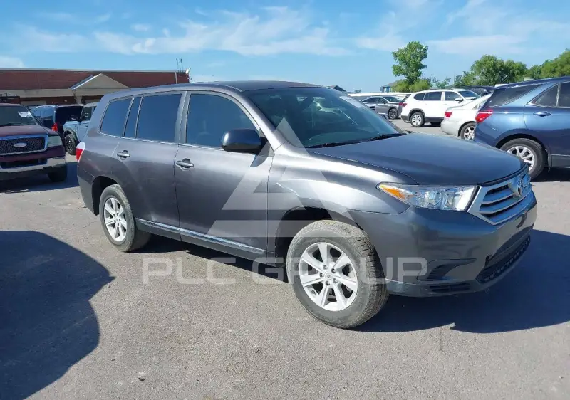 2013 Toyota Highlander фото