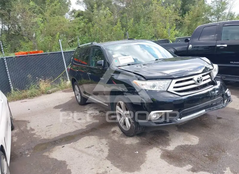 2013 Toyota Highlander фото