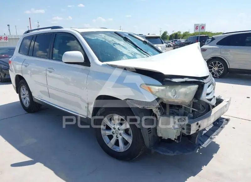 2013 Toyota Highlander photo