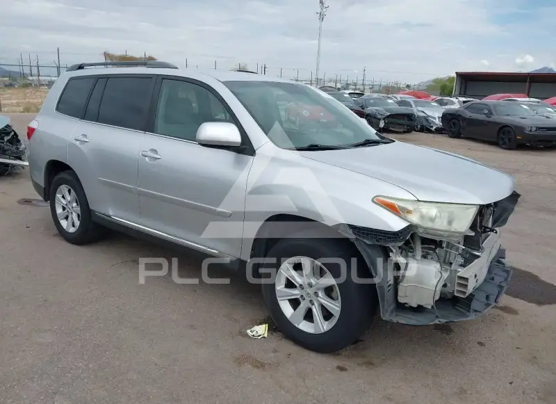2013 Toyota Highlander фото