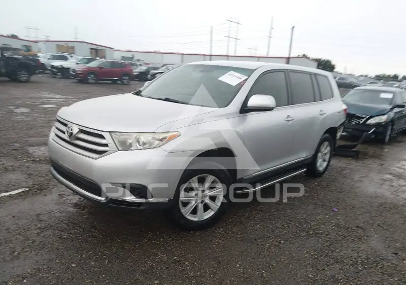 2013 Toyota Highlander фото