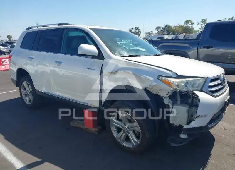 2013 Toyota Highlander photo