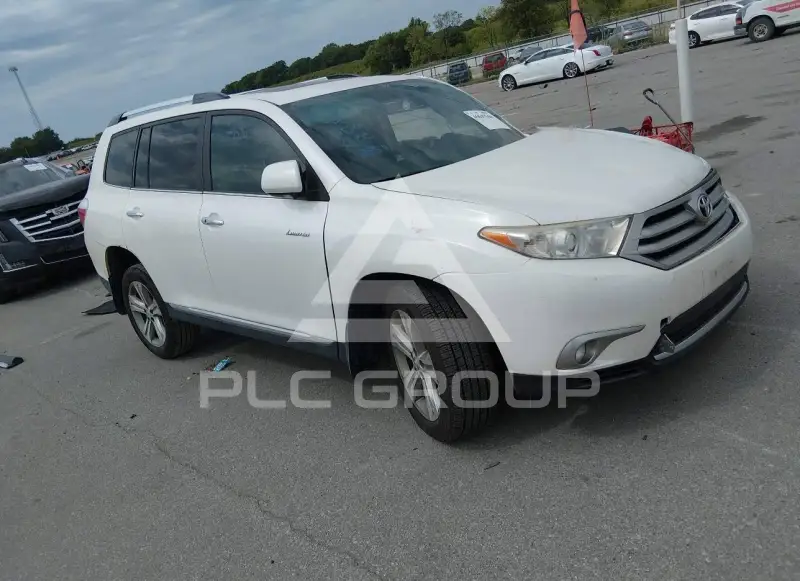 2013 Toyota Highlander фото