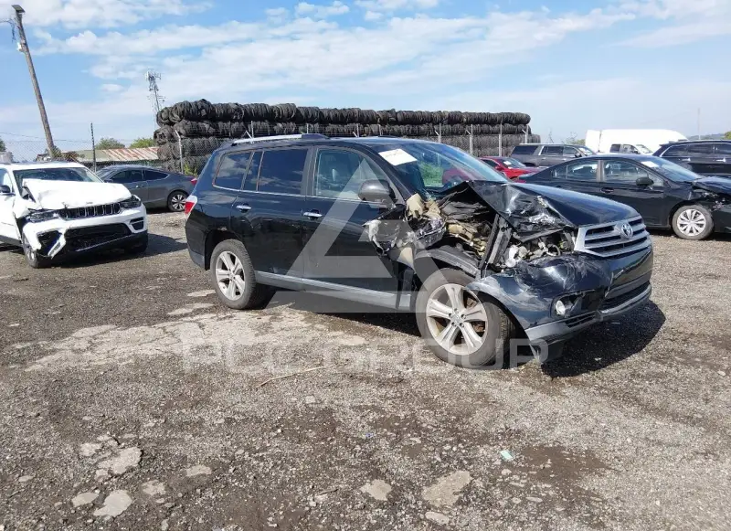 2013 Toyota Highlander фото