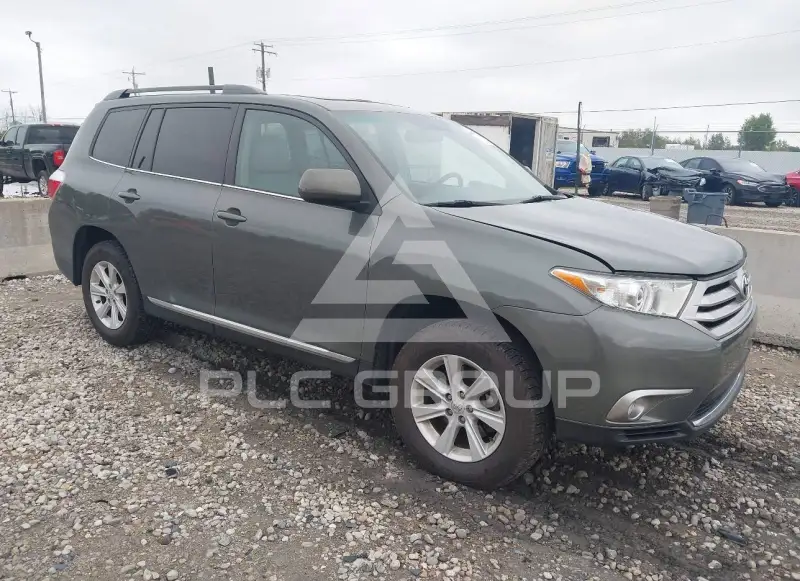 2013 Toyota Highlander фото