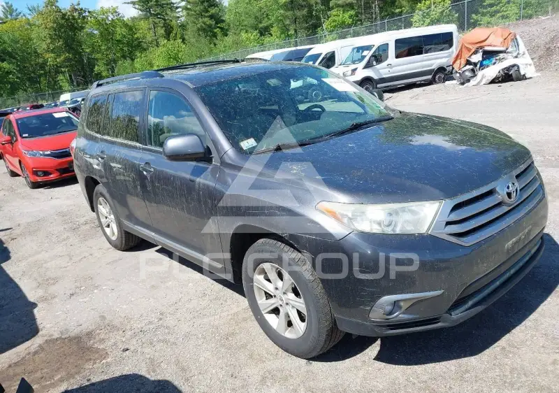 2013 Toyota Highlander фото