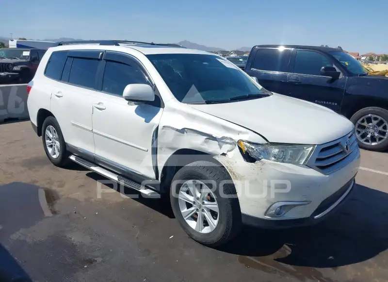 2013 Toyota Highlander фото