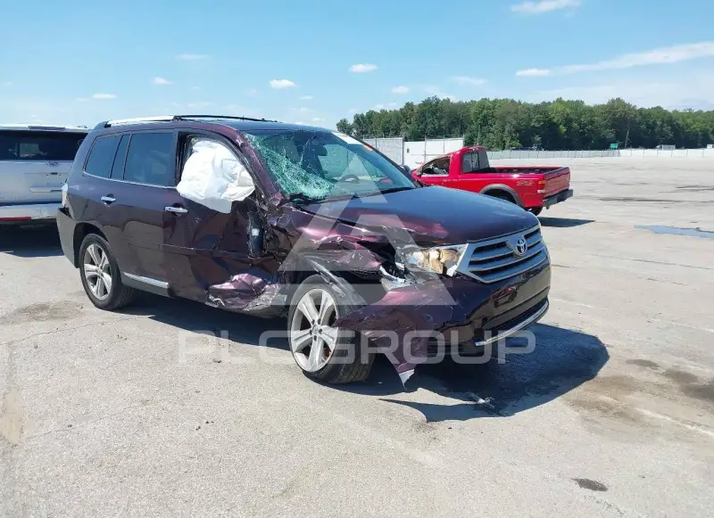 2013 Toyota Highlander фото