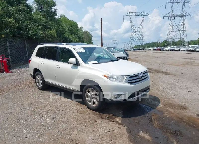 2013 Toyota Highlander фото