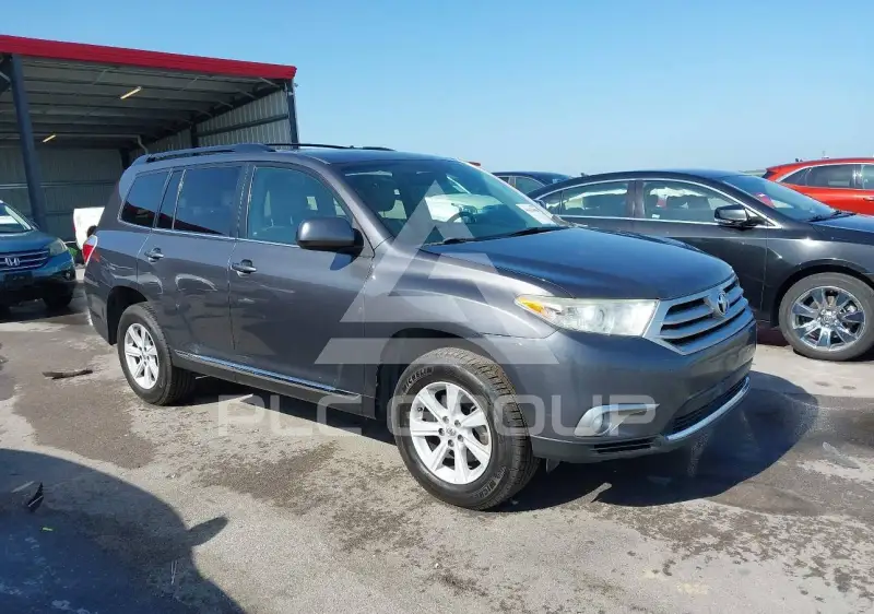2013 Toyota Highlander фото