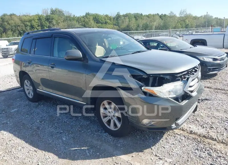 2013 Toyota Highlander фото