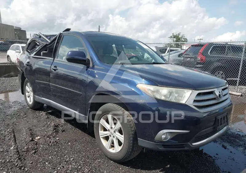 2013 Toyota Highlander фото