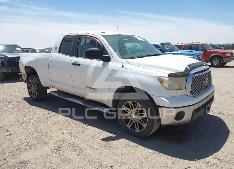 2013 Toyota TUNDRA photo