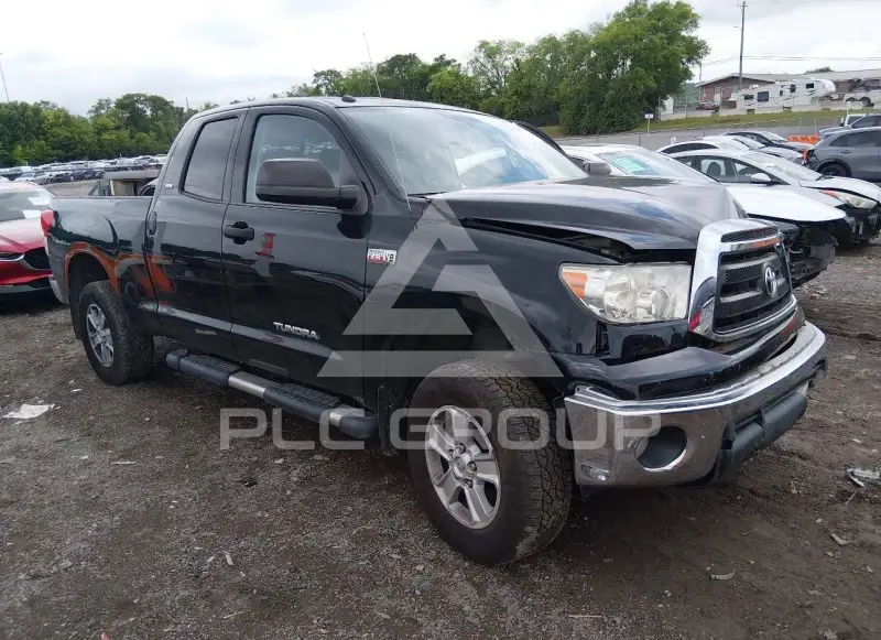 2013 Toyota TUNDRA photo