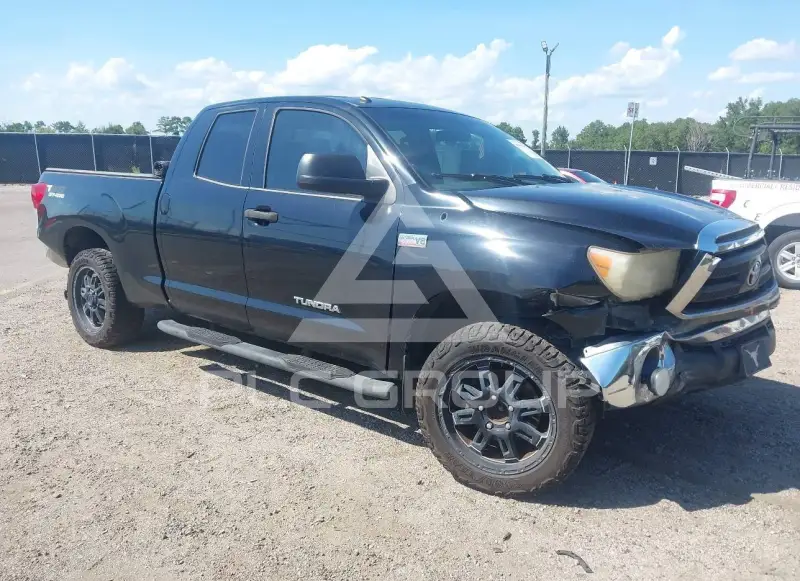 2013 Toyota TUNDRA photo