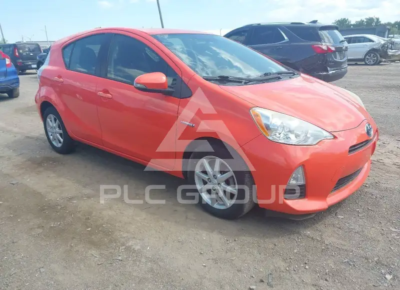 2013 Toyota PRIUS фото