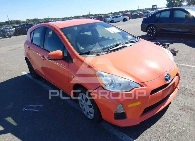 2013 Toyota PRIUS фото