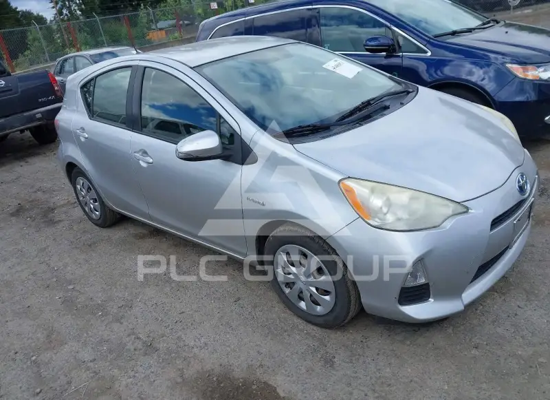 2013 Toyota PRIUS photo