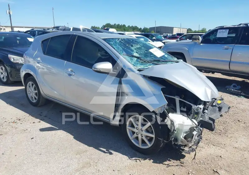 2013 Toyota PRIUS фото
