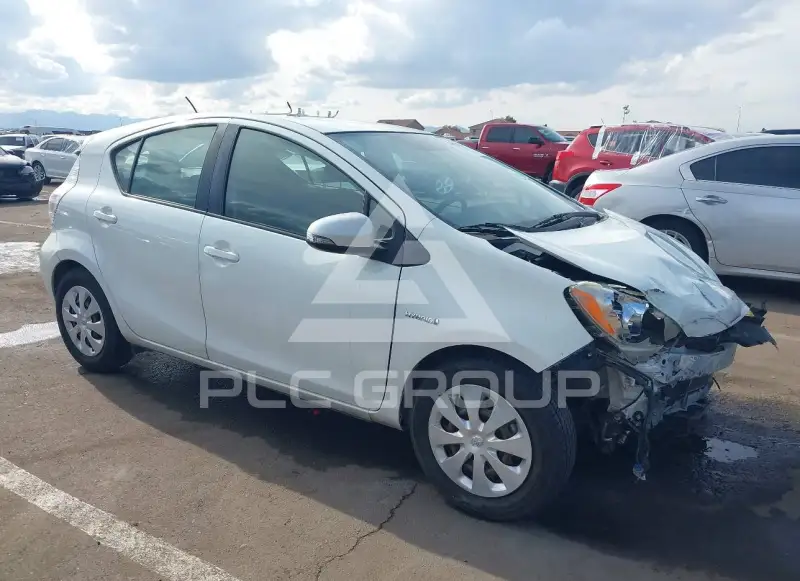 2013 Toyota PRIUS фото