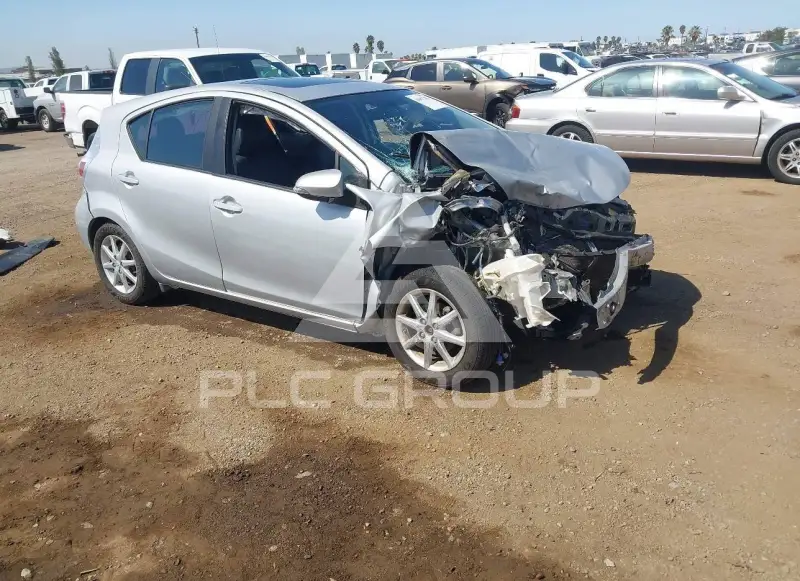 2013 Toyota PRIUS фото
