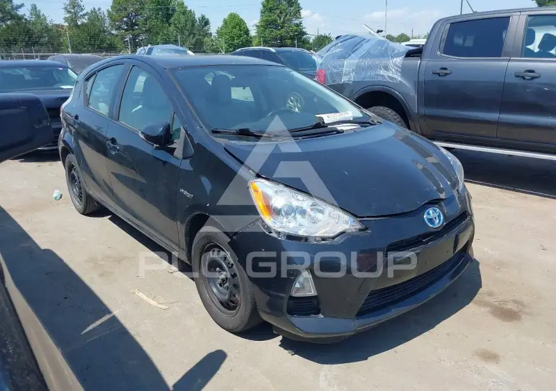 2013 Toyota PRIUS фото